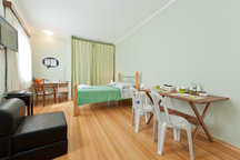 Privacy: independent room + kitchen