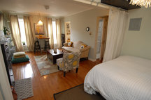 Serene, Modern Cobble Hill Studio