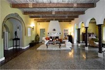 VILLA VALENTINO