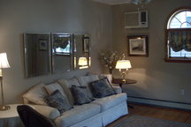 Apartment One: Just minutes to NYC!
