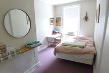 MEDIUM private room in 3BR downtown