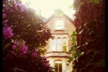 BRIGHT & AIRY FLAT FOR SHORT LETS