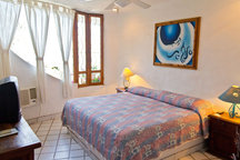 Funky Condo, Los Muertos Beach 