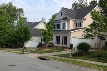 cozy and quiet house near DUKE