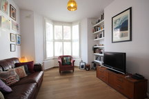Double room in beautiful flat N16