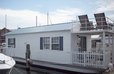 Delphinus Houseboat
