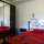 Cheap central big room in Barcelona