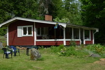 Nostalgic Summer House Near Lake