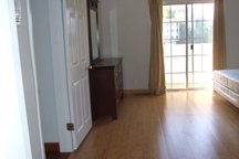SPACIOUS 1/1 IN  HILL HOU