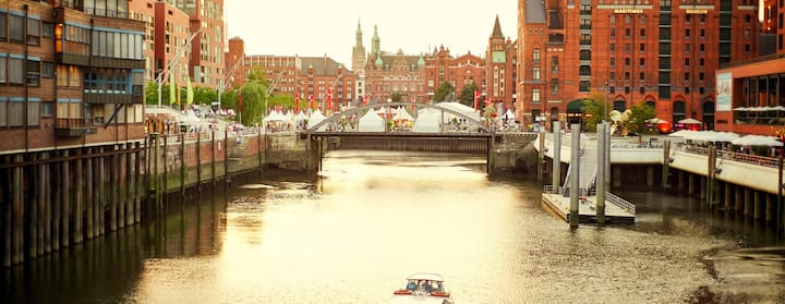 Airbnb Hamburg Vacation Rentals Places To Stay Hamburg