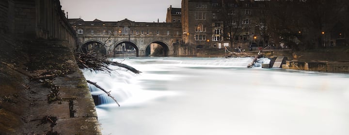 Encontre acomodações para Premiership - Bath Rugby vs Northampton Saints no Airbnb