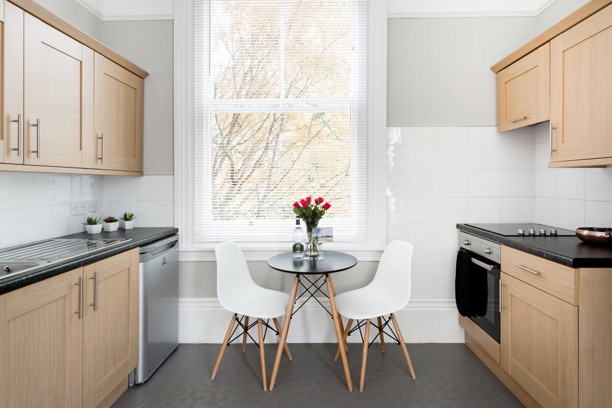 The Pickering Rooms. Apartment in Historic Period Home