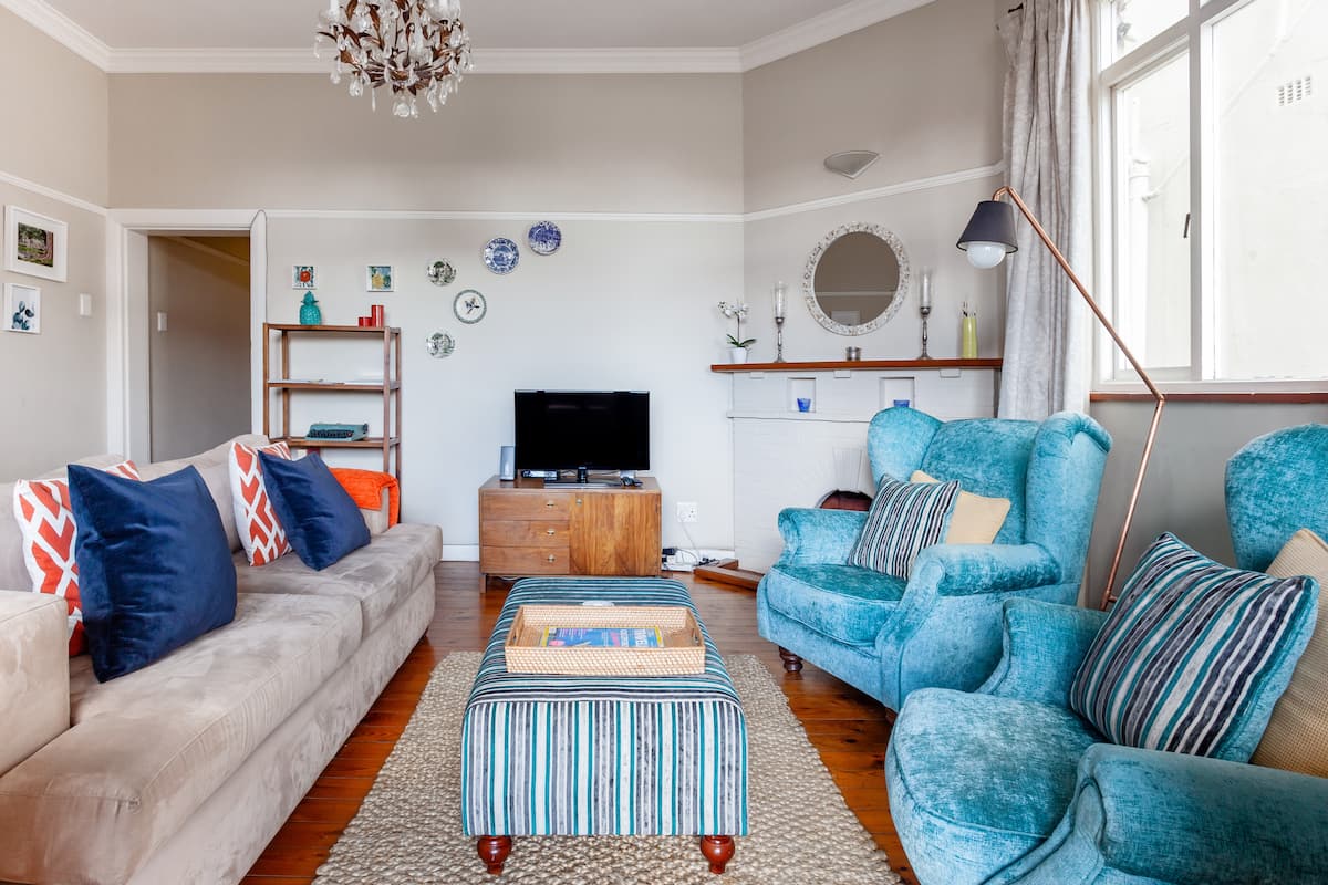 Refined Boutique Apartment with Balcony