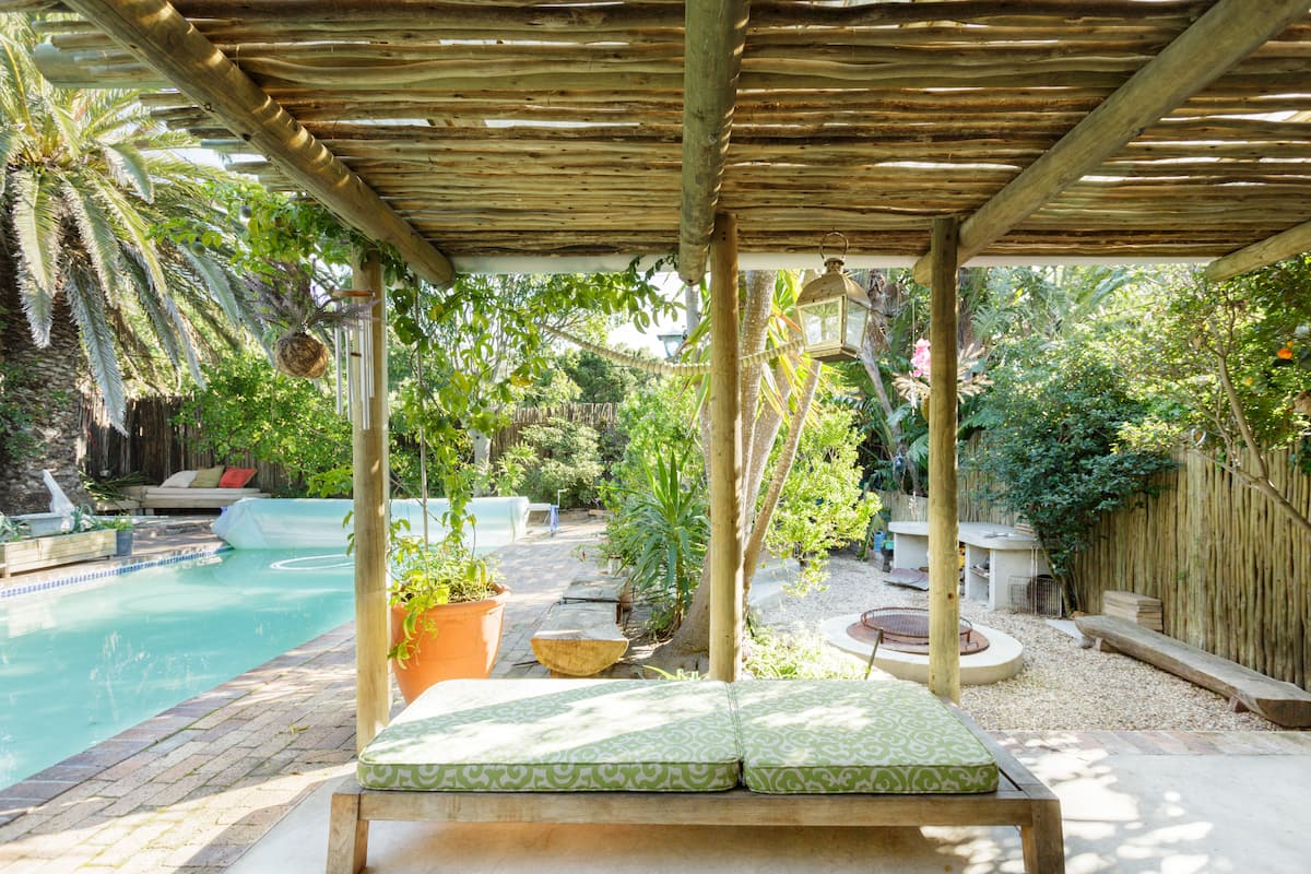 Lemon Tree Studio with Deck, Kommetjie, Cape Town