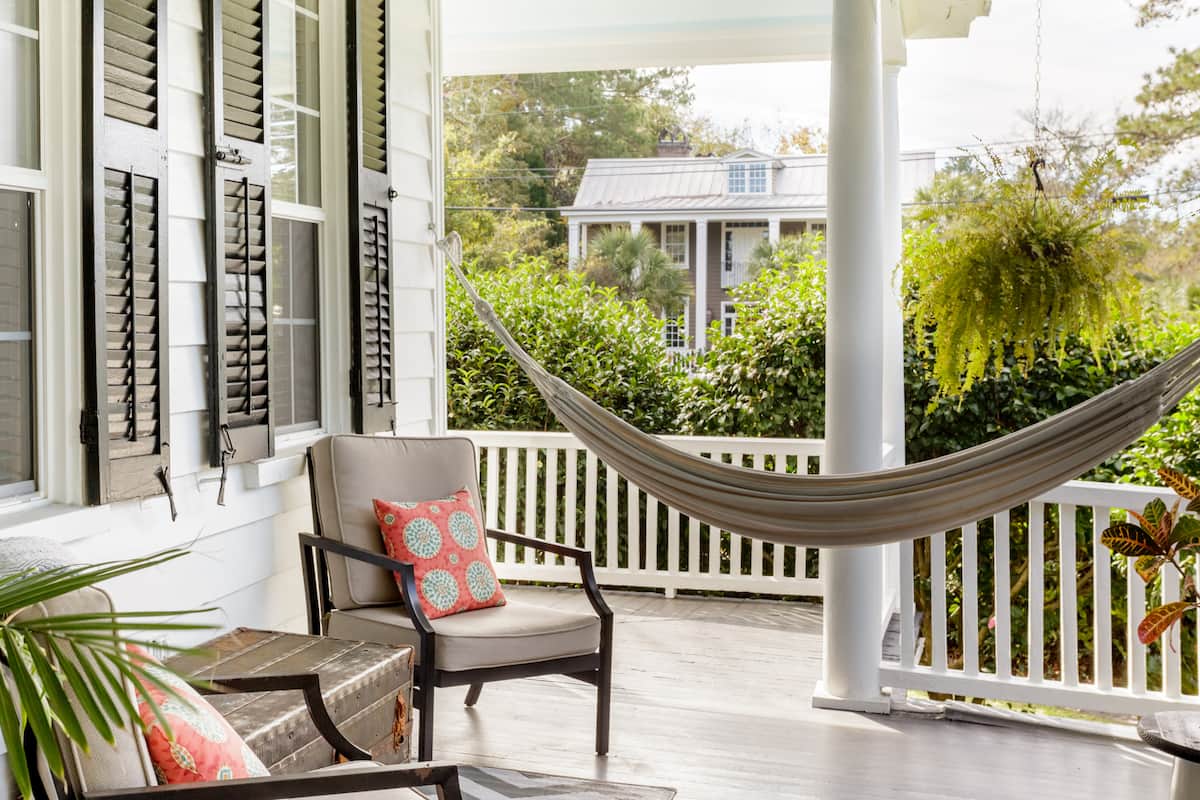 Genteel Home in Historic Downtown Summerville