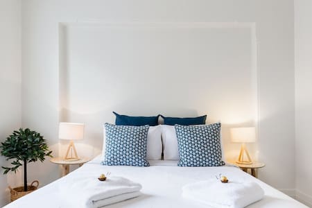 Central Apartment 1 Minute's Walk From Bondi Beach