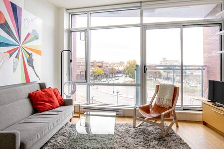 Harbor View Studio in Restored Heritage Building