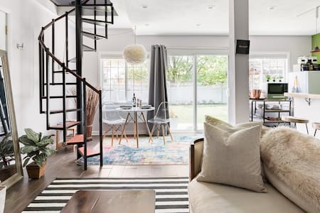 Eclectic Midtown Carriage House As Seen on TV