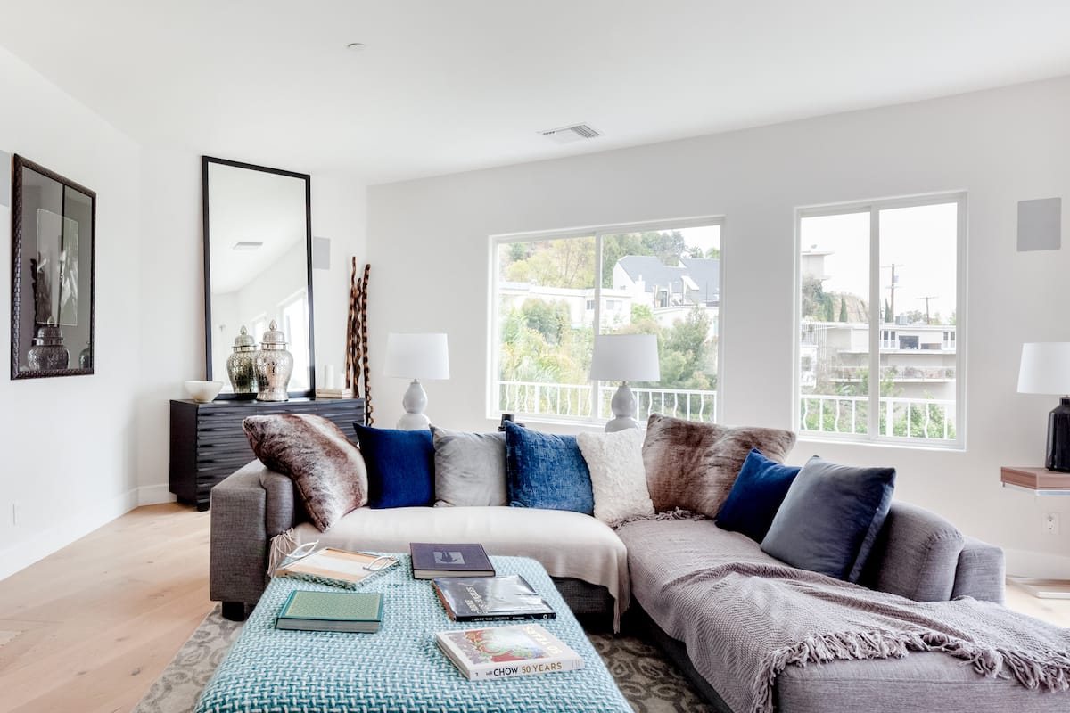 Hollywood Hills Specials on Private Bedroom with Bathroom