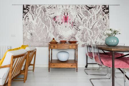 Eclectic, Loft-Style Apartment with a Roof Terrace