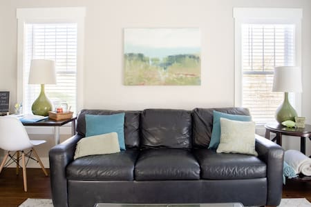 Walk to Light Rail from a Roomy Apartment in a New House