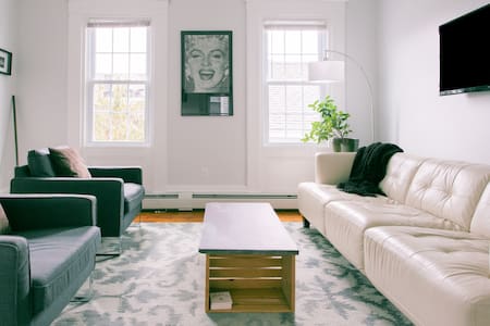 Explore Portland from a Historic Downtown Home