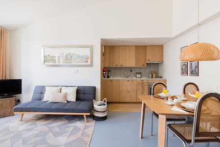 Explore magical landscapes from a quiet and stylish place.