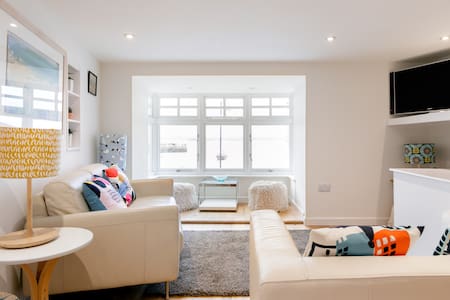 Waterfront Home with Panoramic Views of St. Ives Bay