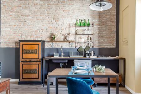 Accogliente appartamento dagli spazi ariosi in palazzo centrale del 1800