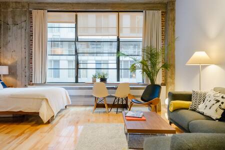 Urban Retreat in Amazing Location Loft