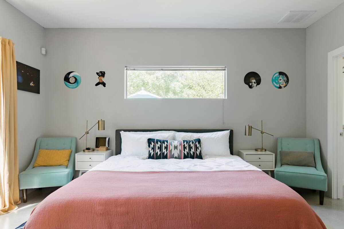 Breezy Modern Studio with Patio and Spa-Style Bathroom