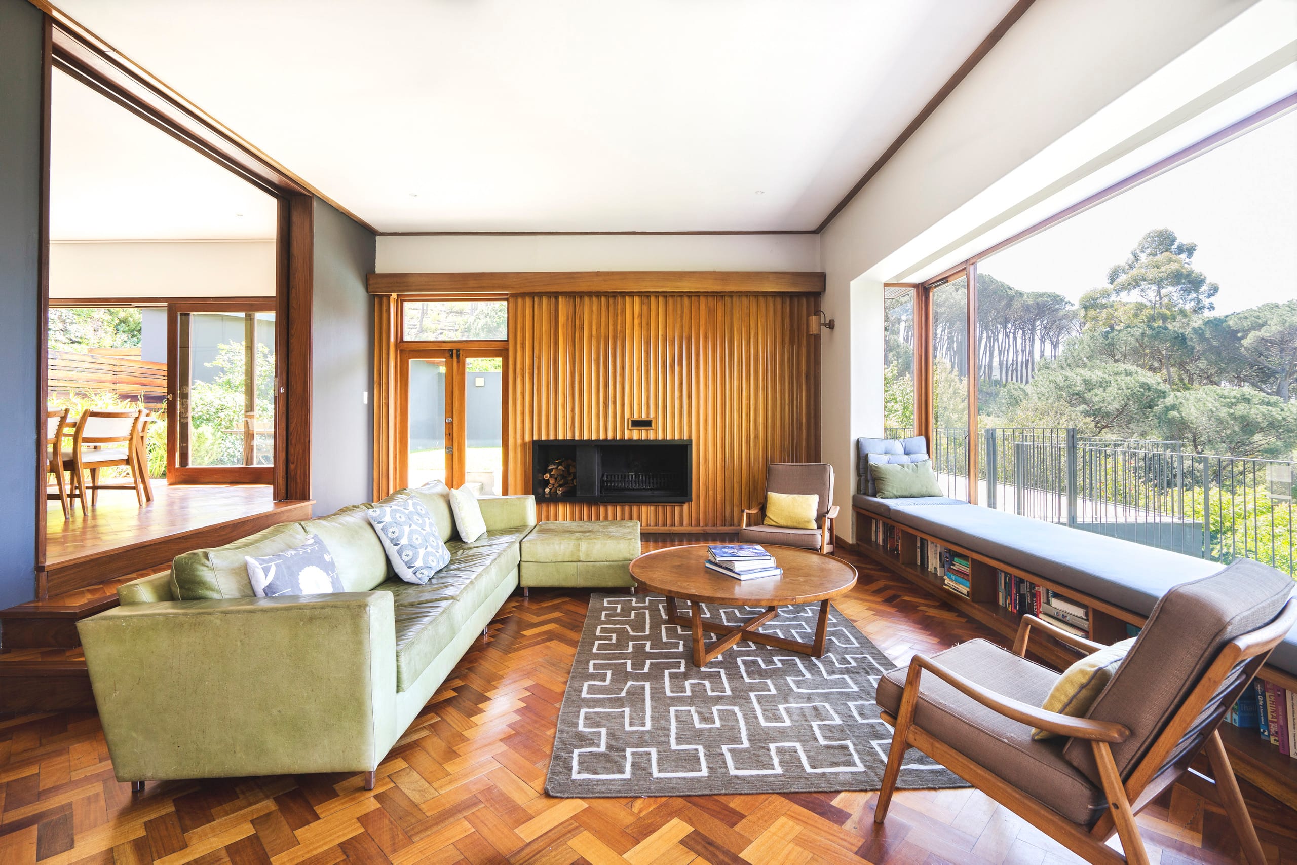 Дом одолана. View dom. Панорамный вид на море. Дома в лесу с панорамными окнами. View dom.