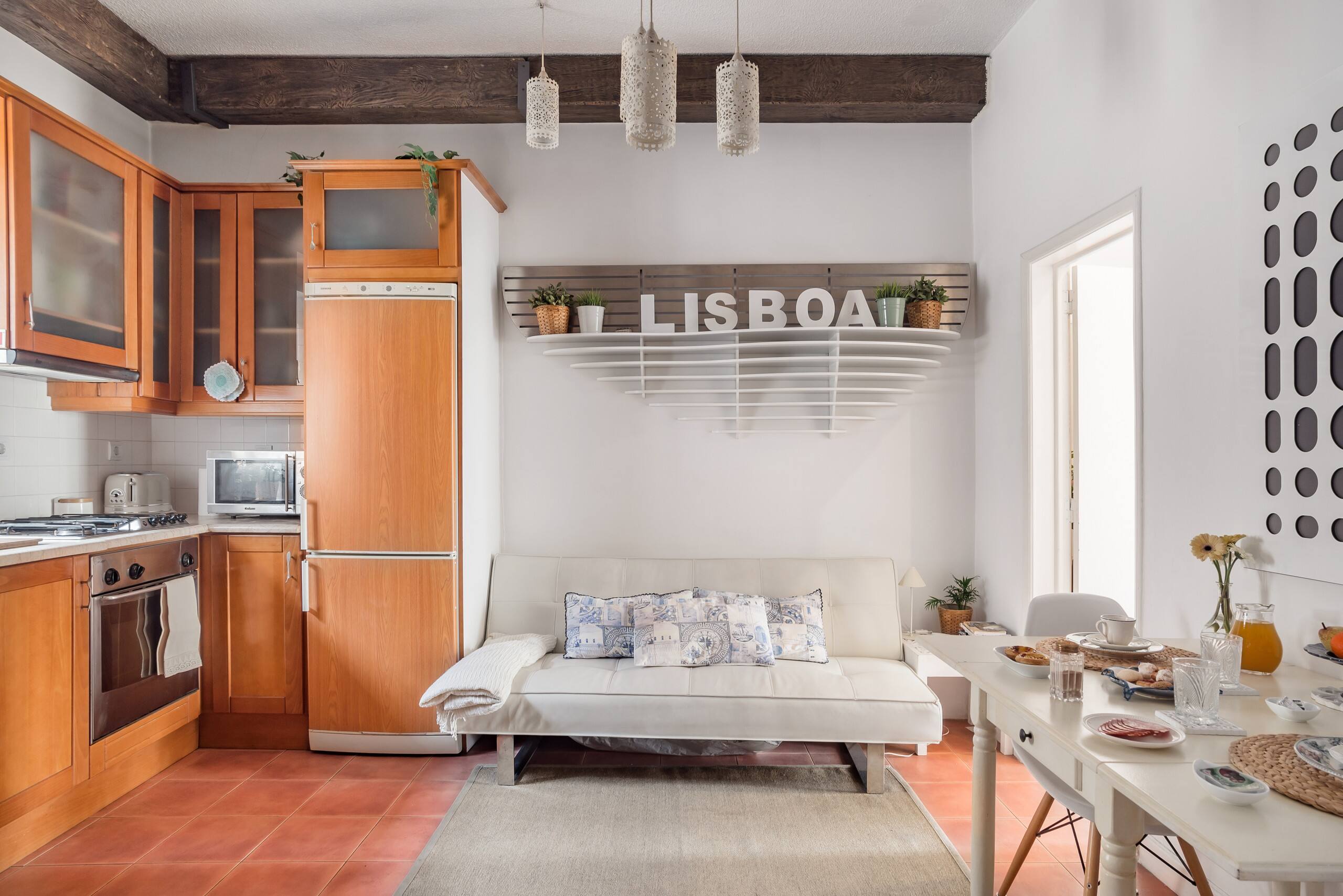 Delve into Lisbon from Sunny and Cheerful Apartment Flats for Rent in