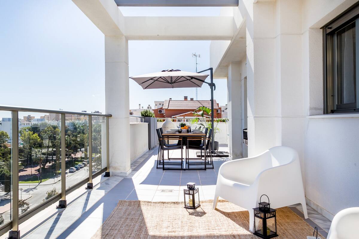 Stroll to the Beach from a Gorgeous Penthouse