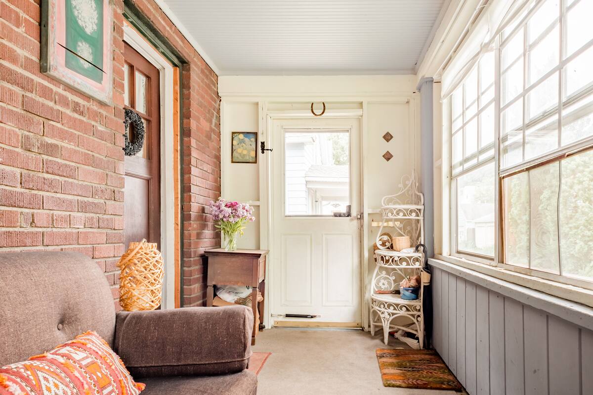 Top 10 Airbnb Vacation Rentals In Rochester, New York Trip101