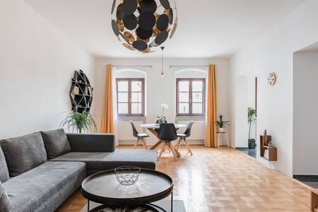 Bohemian Residence in City Centre