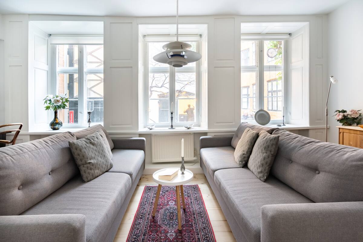 Art-Inspired Apartment with Terrace