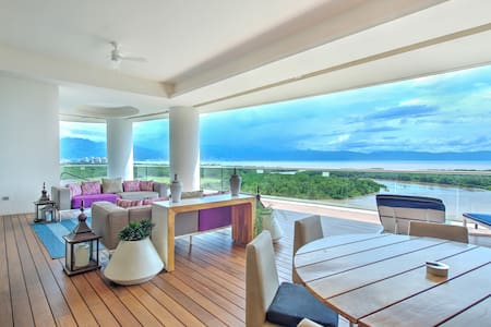 The Grand Luxxe Four Bedroom Residence Oceanview