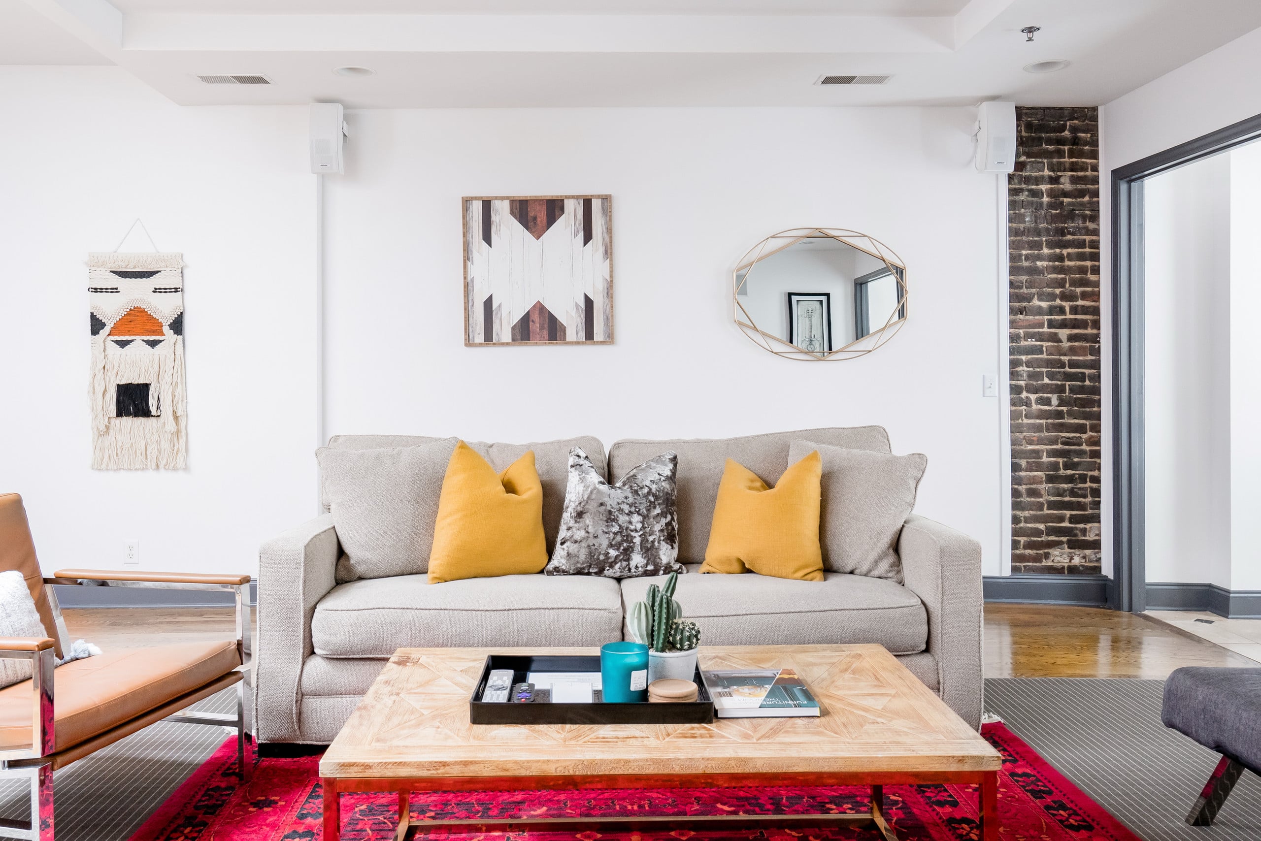 Two Lofts Offering Flexible Accommodation Right On Broadway