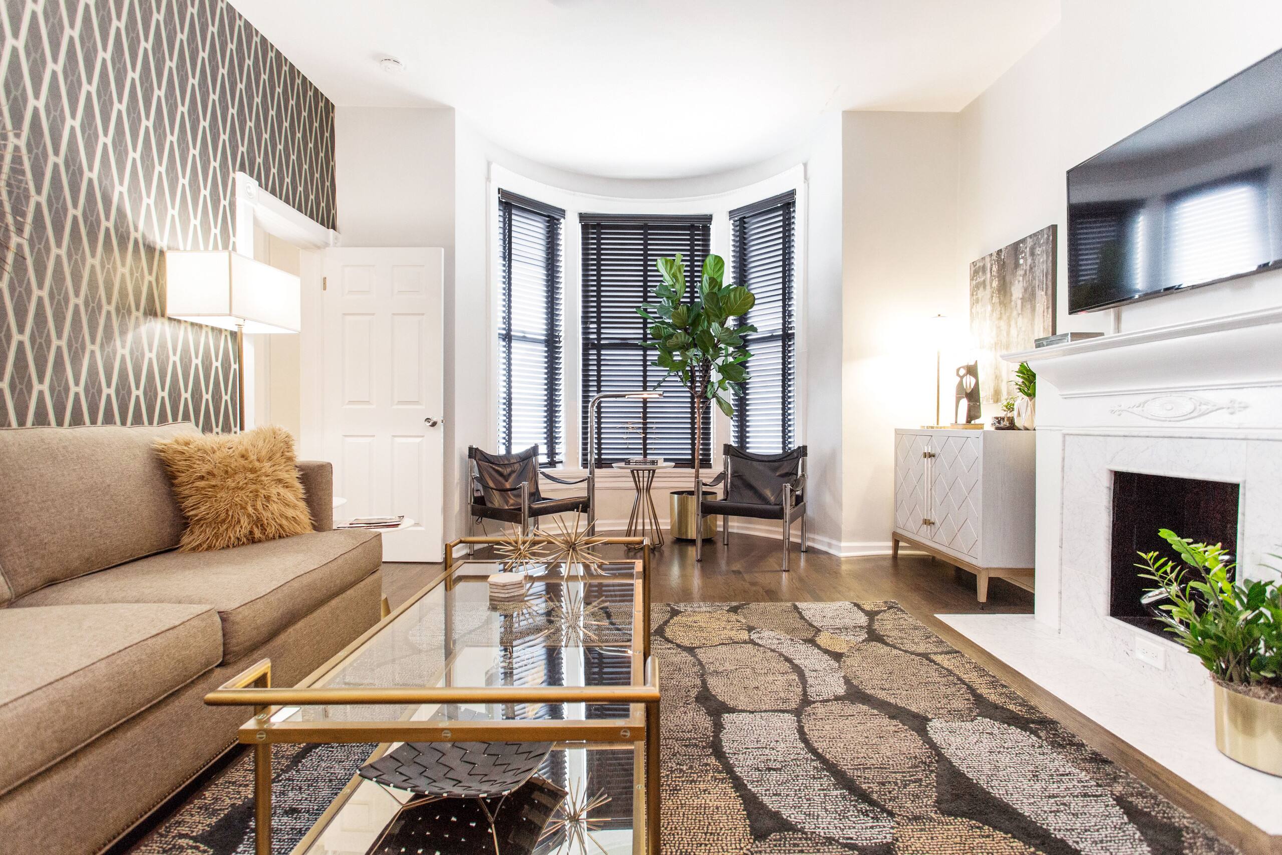 Bright Modern  Apartment in a Vintage Greystone 