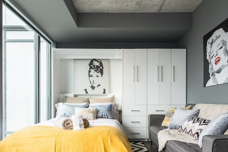 King West Executive Suite with Large Balcony