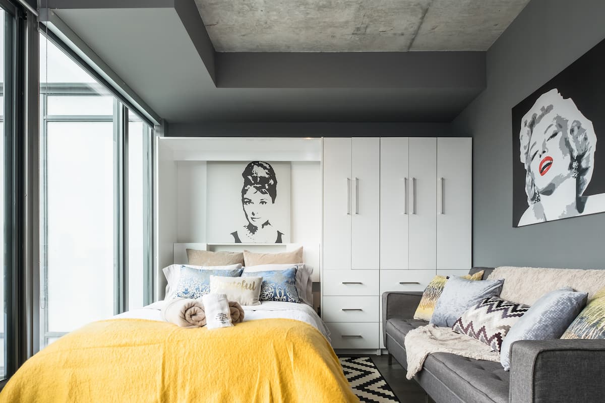 King West Executive Suite with Large Balcony