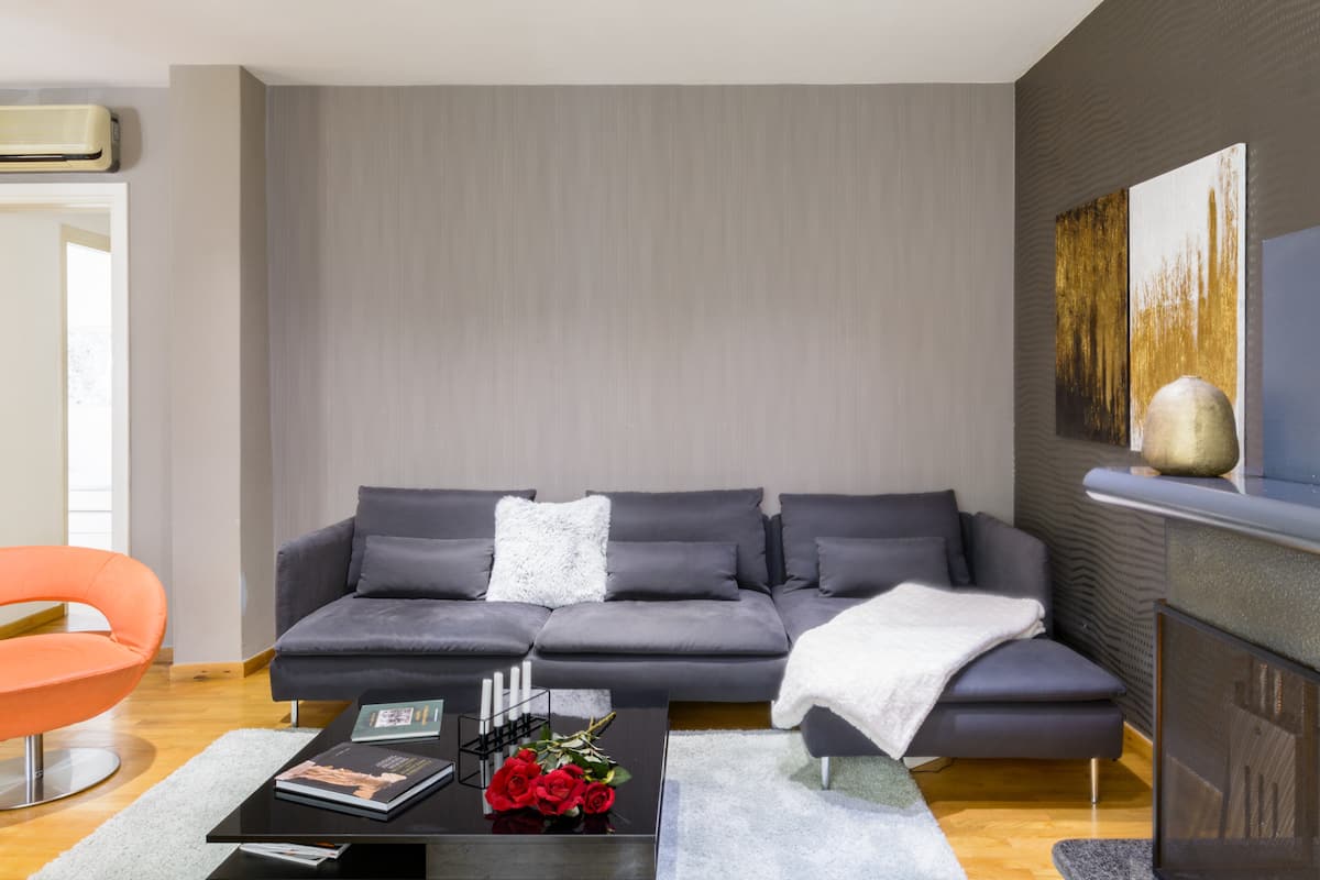 Characterful, Cozy Apartment Near Central Athens