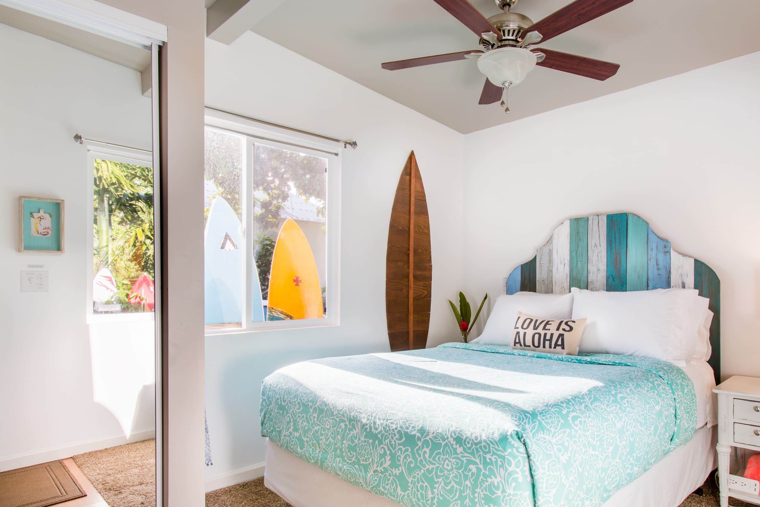 Top 10 Best Bed and Breakfasts in Maui featured by Hawaii blog, Hawaii Travel with Kids: https://a0.muscache.com/4ea/air/v2/pictures/3c3cd563-04c8-4b0b-85a3-481f4e72d7ca.jpg?t=r:w2500-h1500-sfit,e:fjpg-c90
