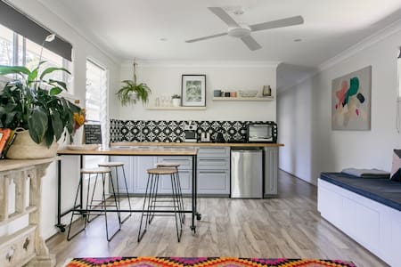 Between the Sea and the Trees