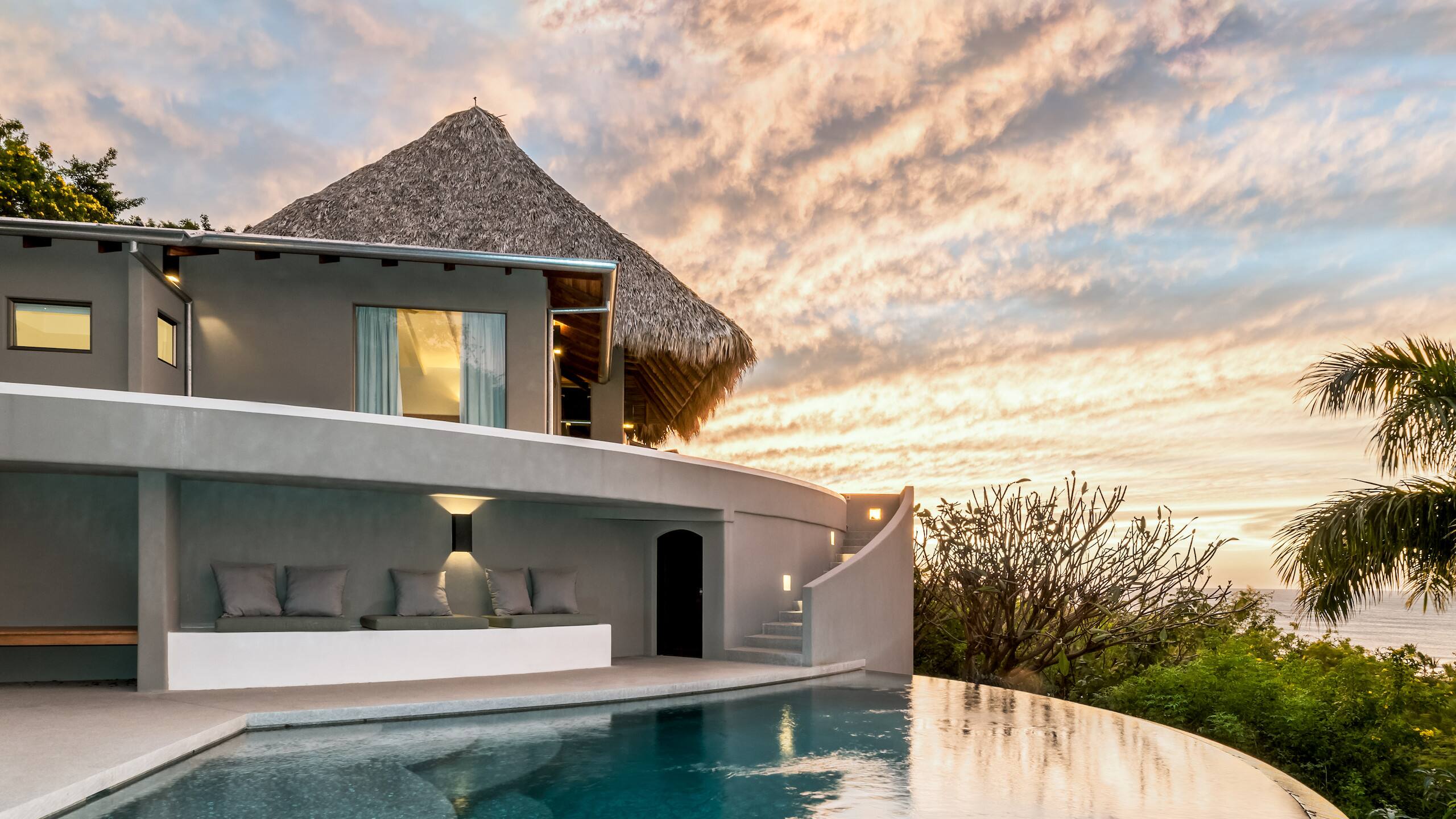 Con Airbnb Luxe è possibile organizzare una vacanza da sogno in una casa di lusso i cui standard di qualita sono garantiti da incredibili controlli. Disponibilità in tutto il mondo