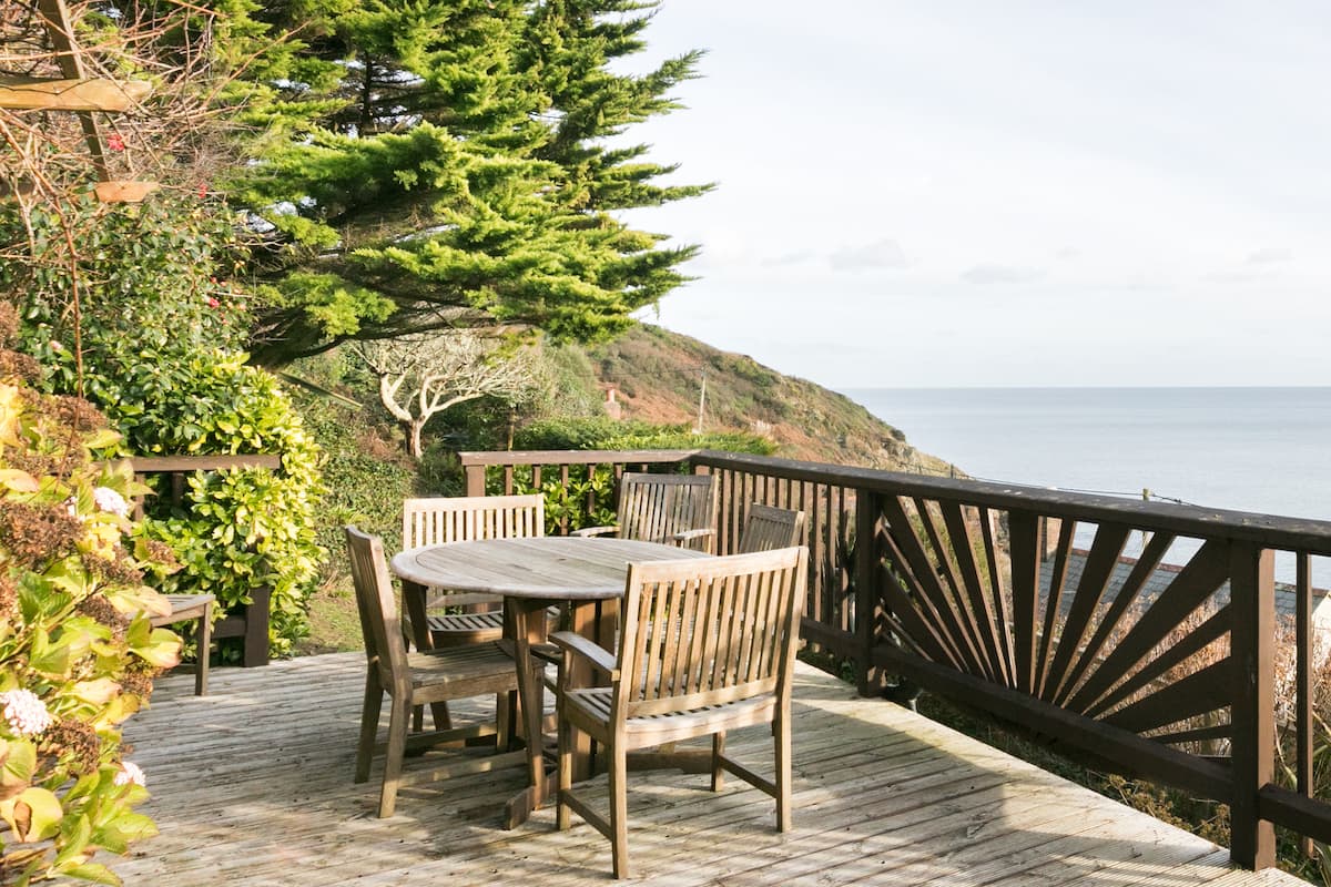 Top 10 Holiday Cottages With Sea View In Cornwall, The UK Trip101