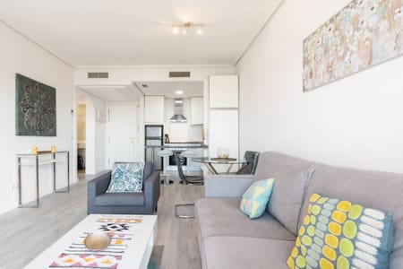 Light-Filled Apartment Right in the Heart of Marbella