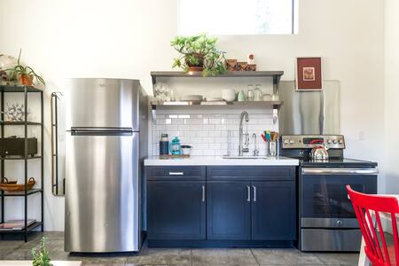 Wake Up to the Sedona Mountains in a Cozy Casita