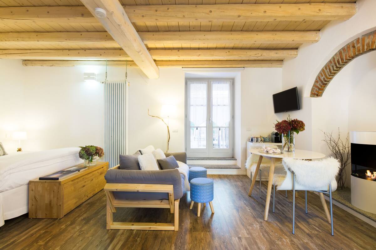 Airbnb Meina Vacation Als Places To Stay Piemonte Italy Airbnb Meina Vacation Als